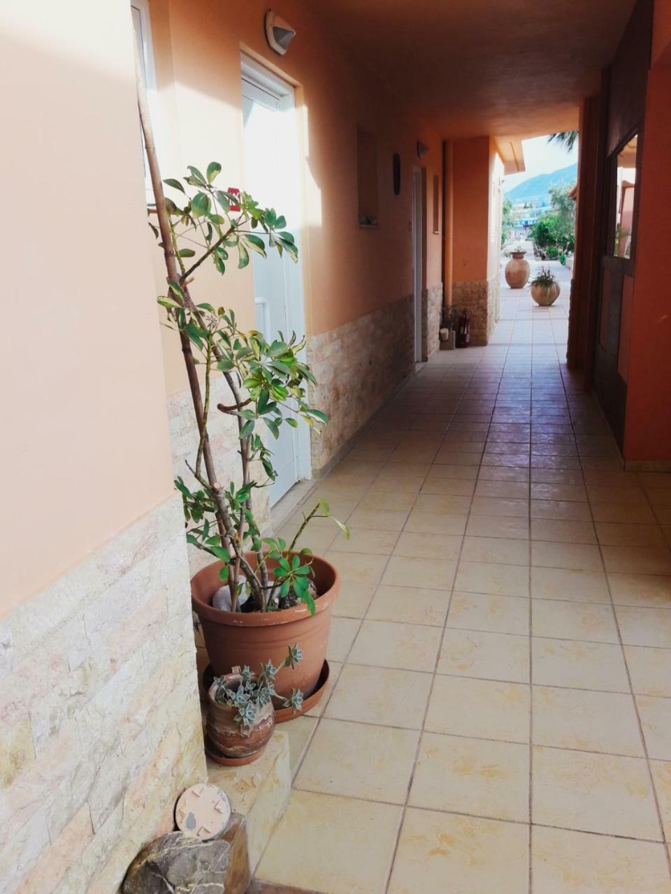 Aquamar Beach Hotel Kournas Exterior photo